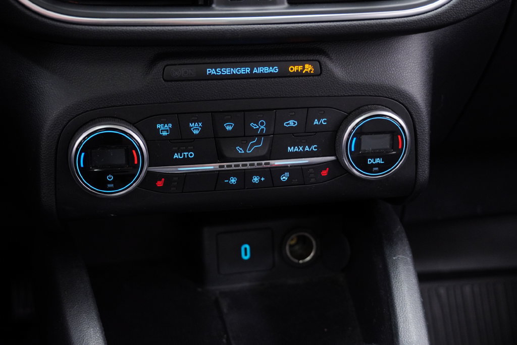 Used 2020 Ford Escape Titanium AWD/4WD image 29