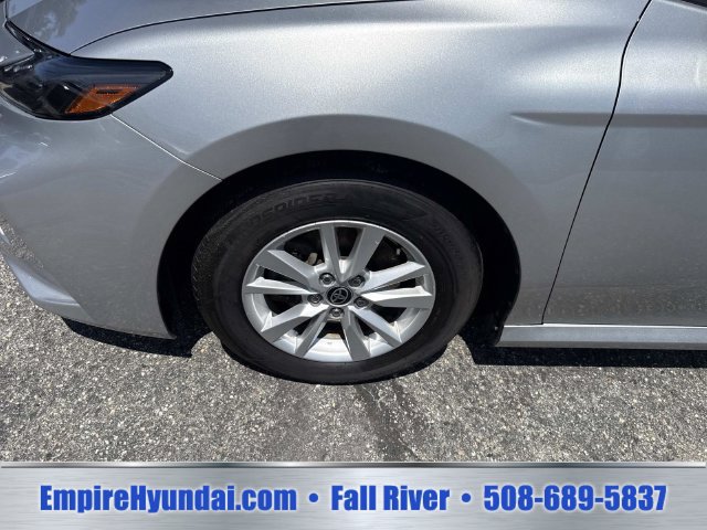 Used 2025 Toyota Camry LE FWD image 12