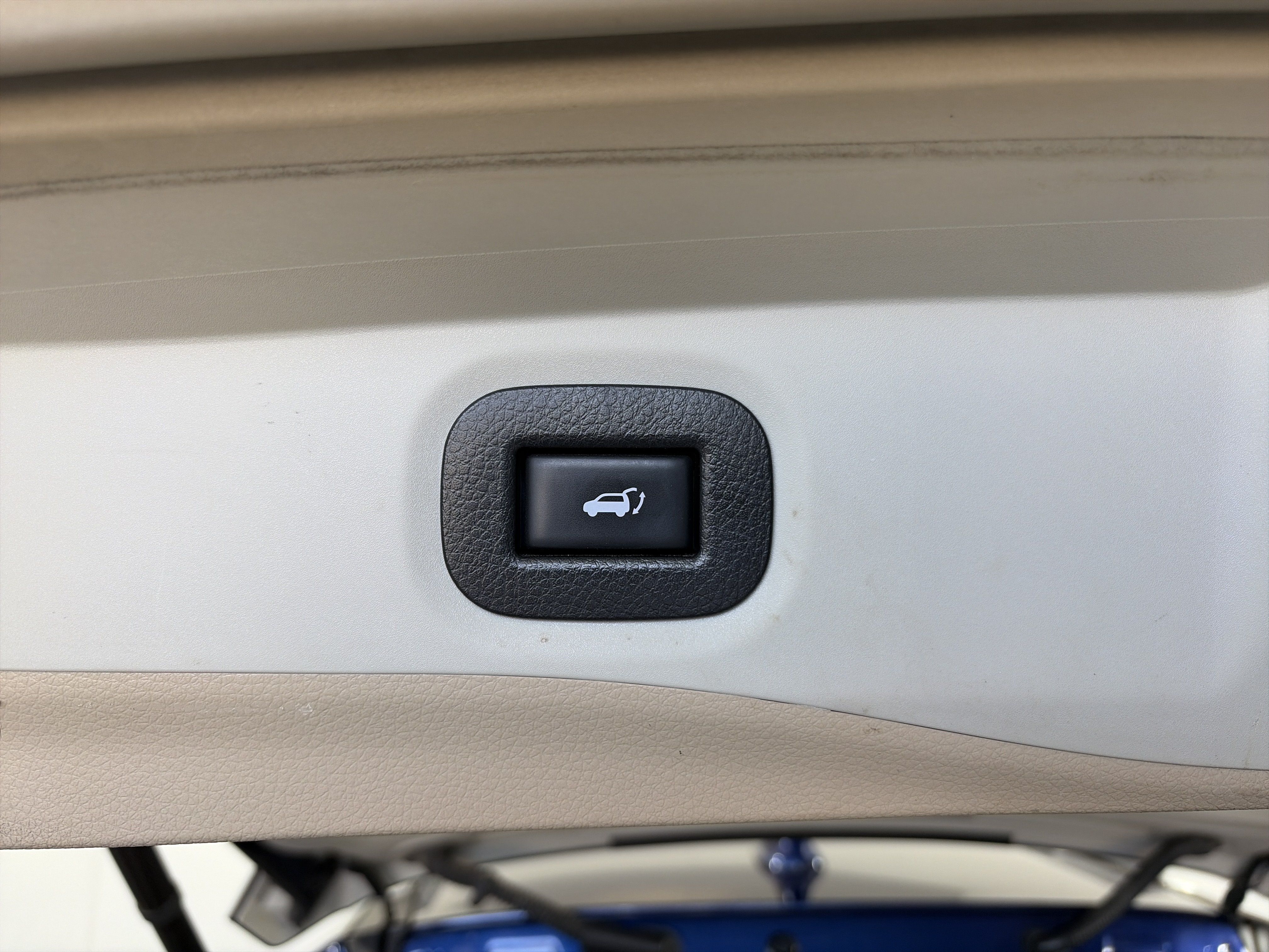 Used 2018 Nissan Rogue SV FWD image 15