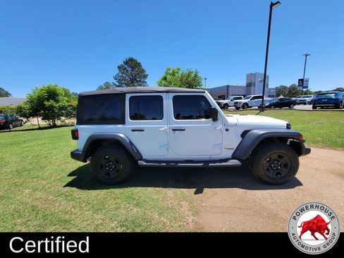 Used 2018 Jeep Wrangler Unlimited Sport AWD/4WD image 6