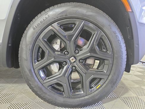 Used 2024 Rivian R1S Adventure AWD/4WD image 11
