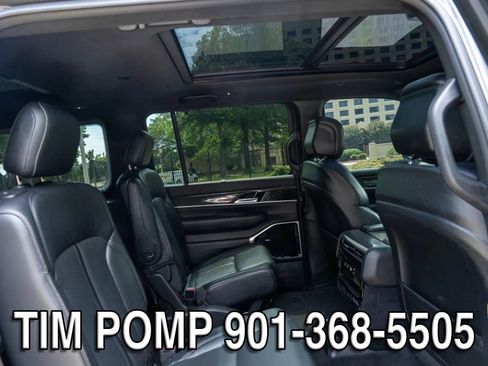 Used 2022 Jeep Wagoneer Series III w/ Premium Group I RWD image 18