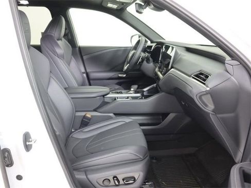 New 2026 Lexus TX 500h AWD image 13