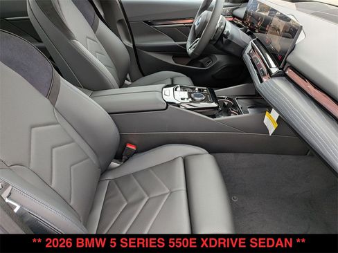 New 2026 BMW 550e xDrive image 29