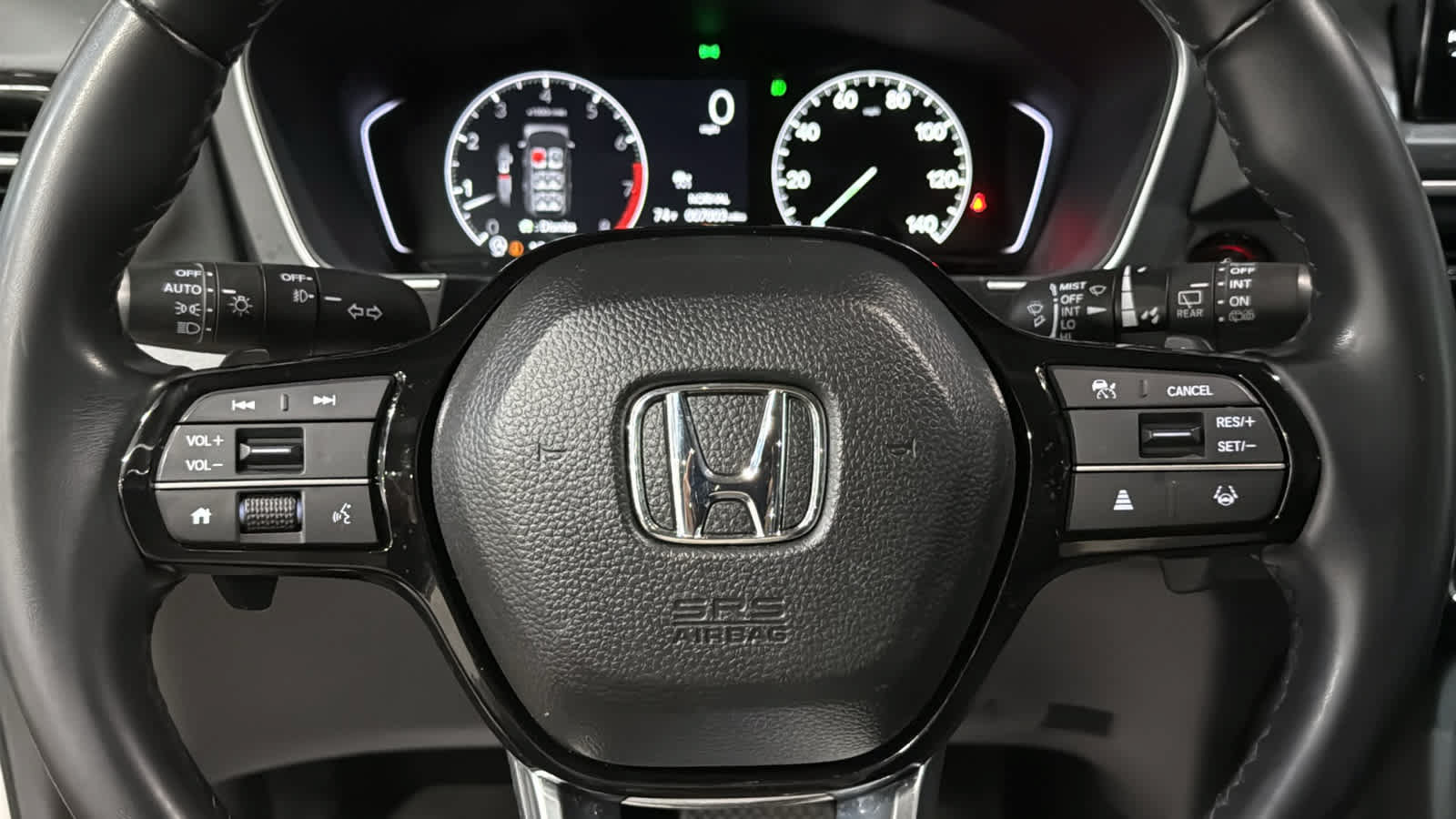 Used 2025 Honda Pilot EX-L image 11