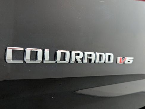 Used 2018 Chevrolet Colorado ZR2 w/ ZR2 Midnight Special Edition image 58