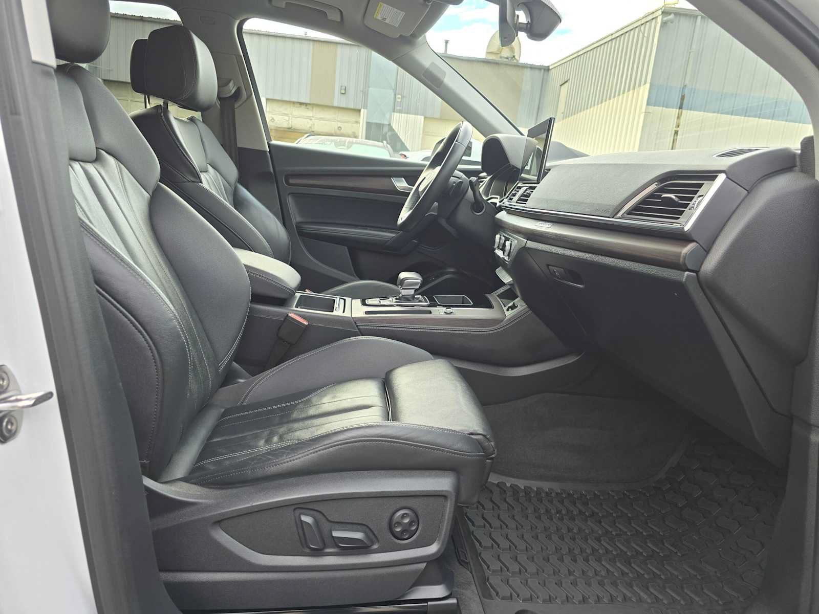 Used 2022 Audi Q5 e Premium Plus AWD/4WD image 10