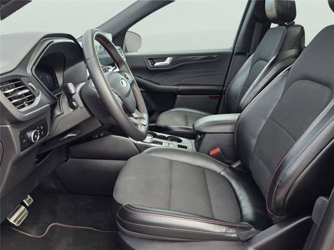 Used 2023 Ford Escape ST-Line Select w/ Tech Pack #2 image 18