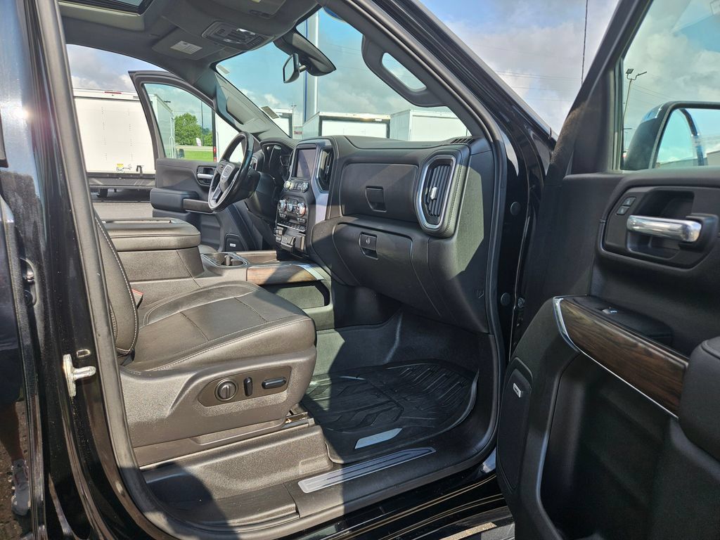 Used 2019 GMC Sierra 1500 SLT w/ SLT Premium Plus Package AWD/4WD image 27