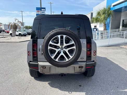 Used 2021 Land Rover Defender 110 X-Dynamic HSE AWD/4WD image 6