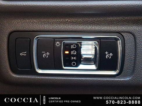 Certified 2024 Lincoln Corsair AWD image 27