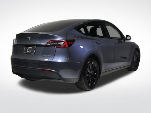Used 2024 Tesla Model Y Long Range image 5