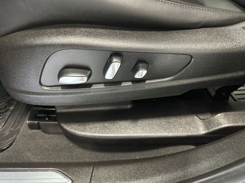 Used 2019 Cadillac XT5 Premium Luxury w/ Driver Assist Package AWD/4WD image 23