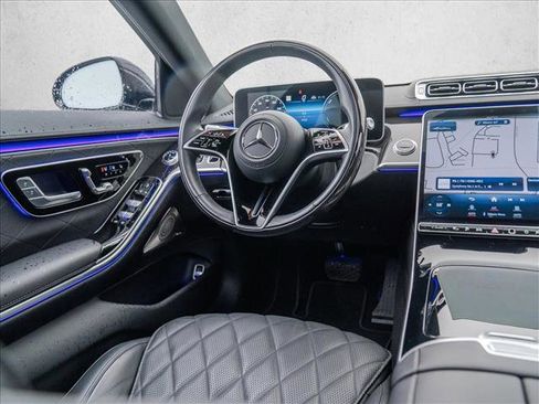 Used 2023 Mercedes-Benz S 580e 4MATIC Sedan image 25