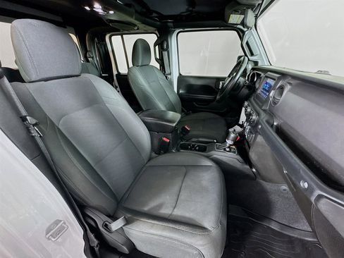 Used 2021 Jeep Gladiator Willys image 27
