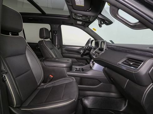 Used 2022 GMC Yukon XL SLT w/ SLT Premium Package AWD/4WD image 18