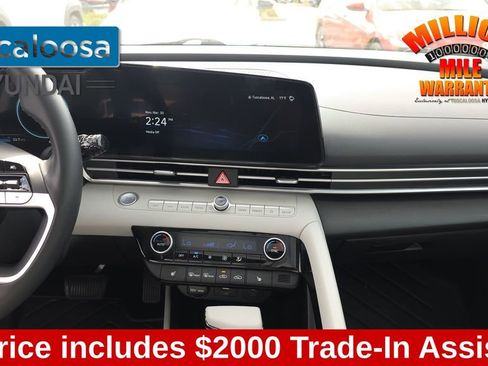 Used 2024 Hyundai Elantra Limited image 27