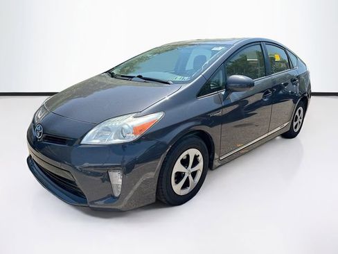 Used 2013 Toyota Prius Two FWD image 3