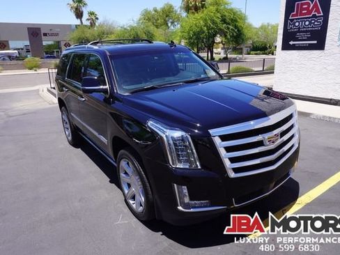 Used 2018 Cadillac Escalade Premium Luxury AWD/4WD image 67