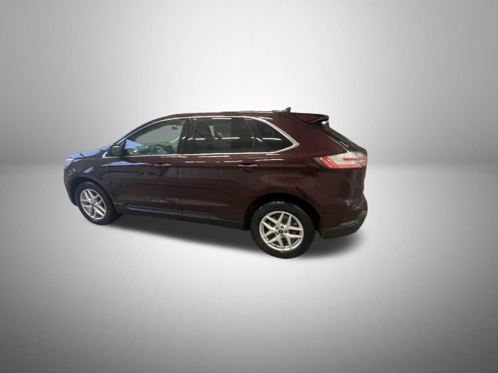 Used 2024 Ford Edge SEL w/ Convenience Package AWD/4WD image 6