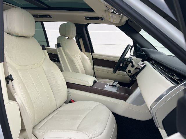 Used 2024 Land Rover Range Rover SE AWD/4WD image 33