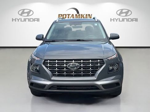 Certified 2024 Hyundai Venue SEL FWD image 2