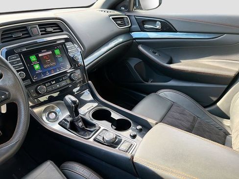 Used 2022 Nissan Maxima SR w/ Sport Mat Group FWD image 24