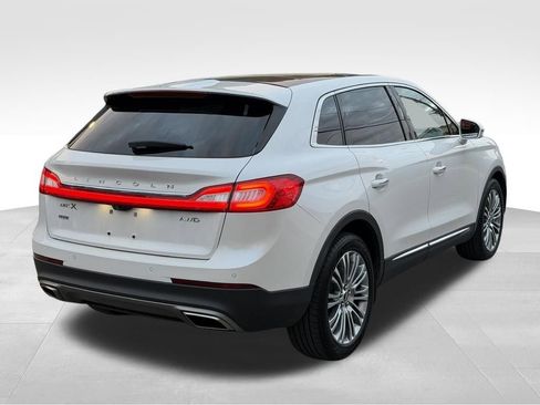 Used 2017 Lincoln MKX Reserve w/ Lincoln MKX Climate Package AWD/4WD image 3