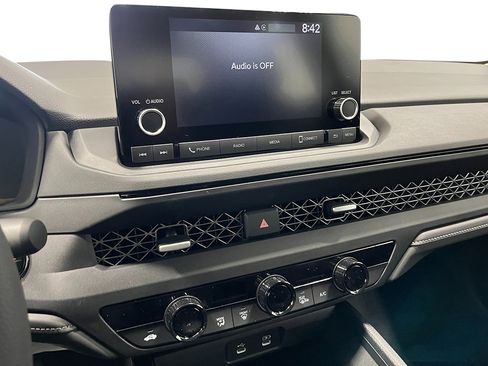 Used 2025 Honda Accord SE image 19