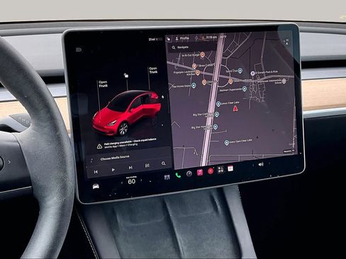 Used 2023 Tesla Model Y Long Range AWD/4WD image 6
