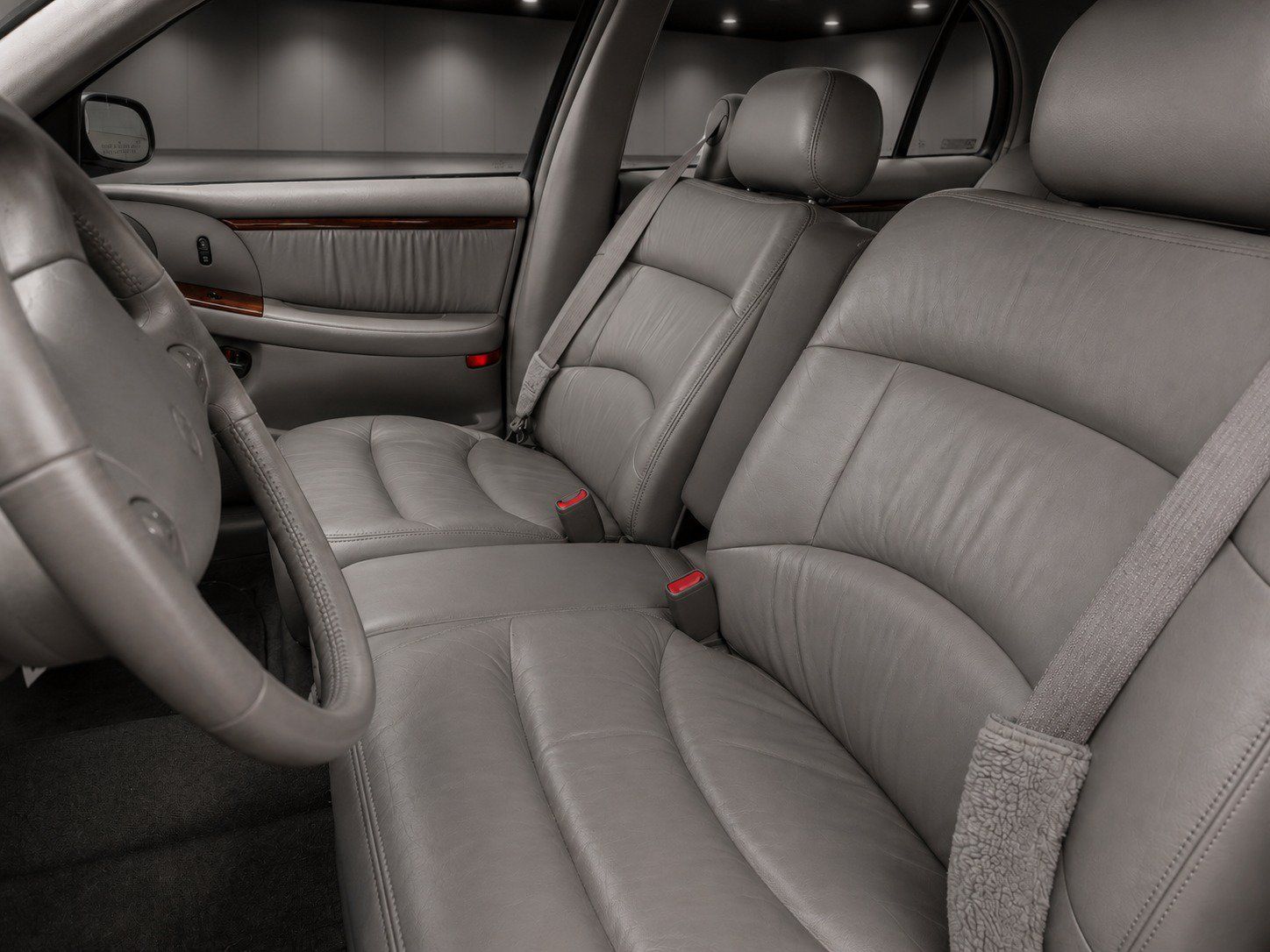Used 2002 Buick Park Avenue Ultra w/ Gran Touring Pkg FWD image 7