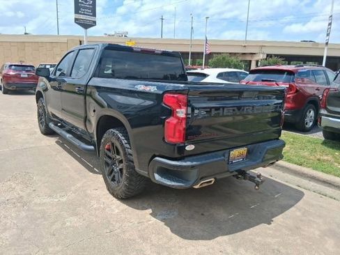 Used 2023 Chevrolet Silverado 1500 RST w/ Redline Edition AWD/4WD image 4