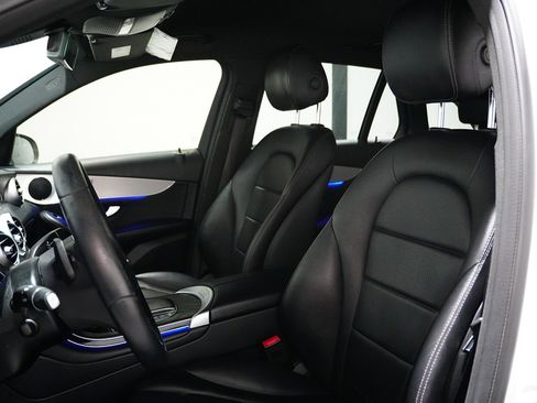Used 2021 Mercedes-Benz GLC 300 4MATIC image 12