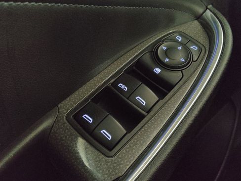 Used 2018 Chevrolet Malibu LT w/ Leather Package FWD image 27