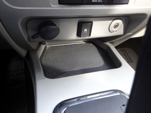 Used 2009 Ford Escape XLT image 18