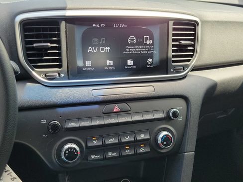 Used 2020 Kia Sportage LX FWD image 20