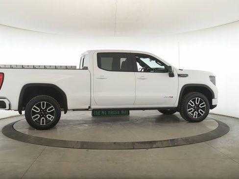 Used 2022 GMC Sierra 1500 AT4 w/ AT4 Premium Package image 6