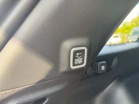 New 2025 Jeep Grand Cherokee Limited w/ Black Appearance Package image 13