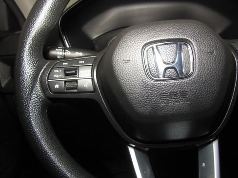 Used 2025 Honda CR-V LX image 5
