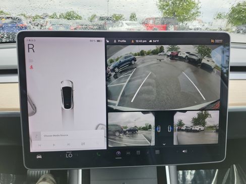 Used 2020 Tesla Model Y Long Range AWD/4WD image 4