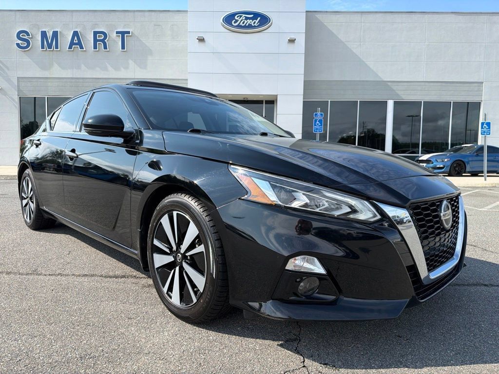 Used 2021 Nissan Altima 2.5 SL FWD image 1