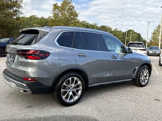Certified 2024 BMW X5 sDrive40i w/ Premium Package RWD image 3