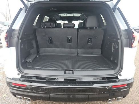New 2026 GMC Acadia Denali Ultimate w/ LPO, Floor Liner Package AWD/4WD image 13