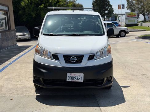 Used 2014 Nissan NV200 S w/ Cruise Control Package FWD image 3