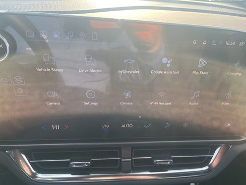 New 2026 Chevrolet Equinox EV LT image 14