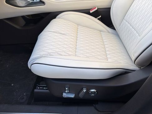 New 2026 Lincoln Nautilus Black Label image 11