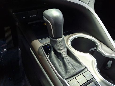 Certified 2022 Toyota Camry XLE AWD/4WD image 18