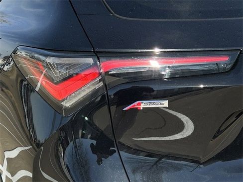 Certified 2025 Acura ADX A-Spec image 7