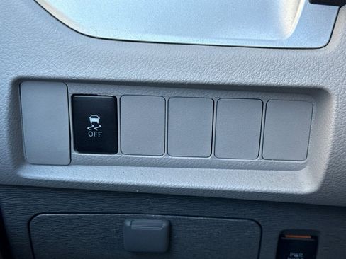 Used 2015 Toyota Sienna LE image 34