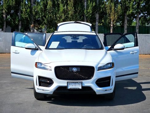 Used 2019 Jaguar F-PACE R-Sport image 35
